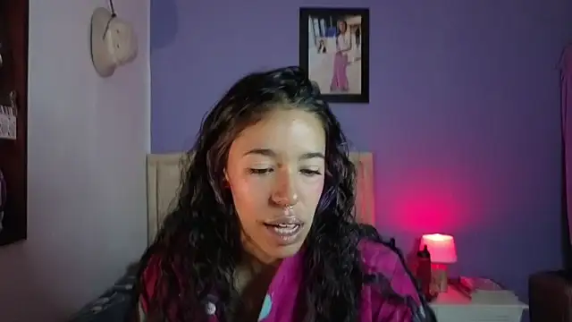 stephania t online show from April 7, 2026, 3:23 pm