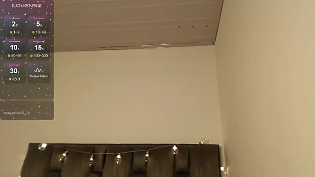 julz 03 online show from December 16, 2024, 8:58 pm