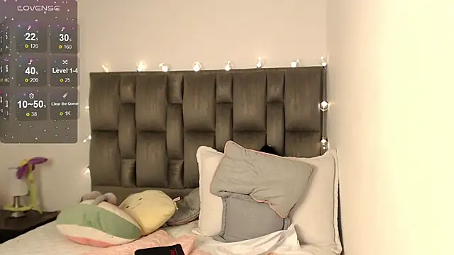 julz 03 online show from December 20, 2024, 6:35 pm