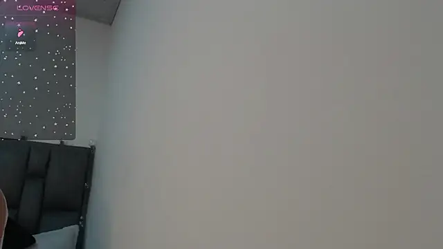 julz 03 online show from January 4, 2025, 4:22 pm