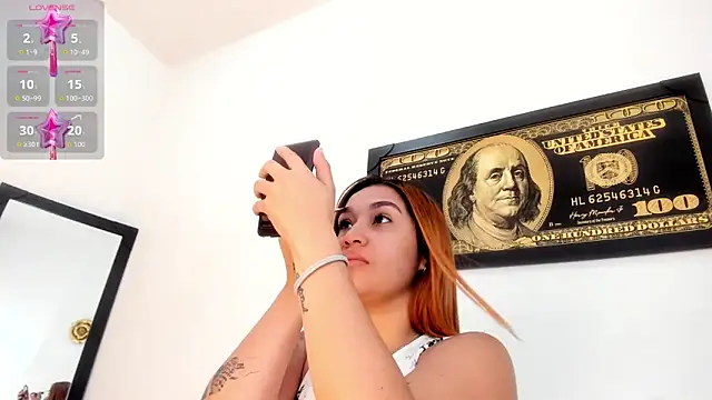 Alba Grey online show from October 11, 2025, 3:21 pm