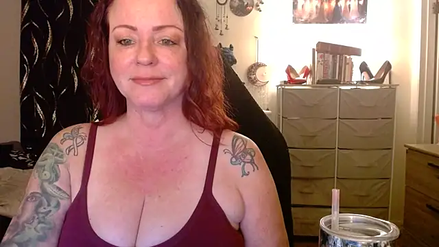 Nikkimastersgirl1091 online show from February 17, 2026, 1:18 pm