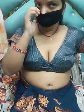 Snapshot of Manjudear chatting on June 21, 2026, 5:37 pm Manjudear online show from June 21, 2026, 5:37 pm