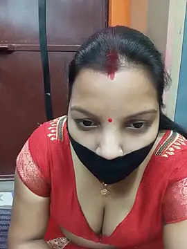 Snapshot of Manjudear chatting on July 2, 2026, 5:24 am Manjudear online show from July 2, 2026, 5:24 am