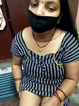 Snapshot of Manjudear chatting on July 14, 2026, 2:05 am Manjudear online show from July 14, 2026, 2:05 am