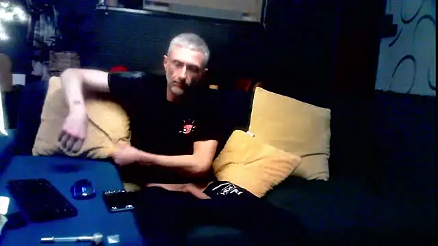 unclestefansdick online show from September 30, 2025, 8:47 pm