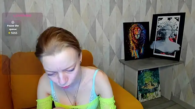 Snapshot of Michelle_Blond chatting on February 11, 2025, 2:35 pm Michelle Blond online show from February 11, 2025, 2:35 pm