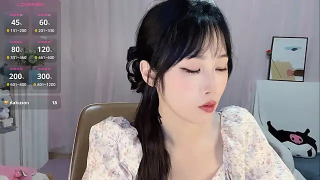 LaoSHI-999 online show from October 10, 2025, 10:14 am