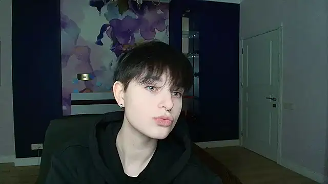 EmiliaYours online show from December 13, 2024, 3:43 pm