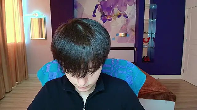 EmiliaYours online show from January 19, 2025, 1:12 pm