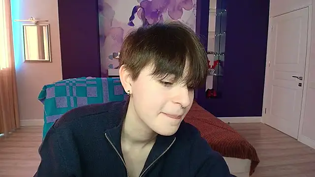 EmiliaYours online show from February 9, 2025, 1:03 pm