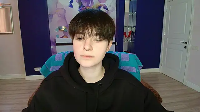 EmiliaYours online show from February 15, 2025, 2:11 pm