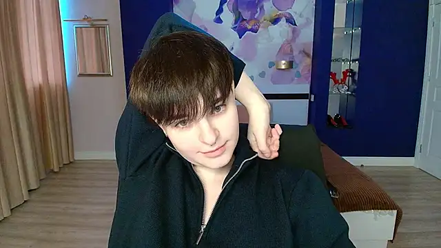 EmiliaYours online show from March 2, 2025, 1:16 pm