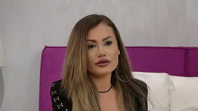 CelineHuddson online show from December 31, 2024, 8:45 pm