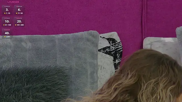 CelineHuddson online show from October 9, 2025, 8:18 pm