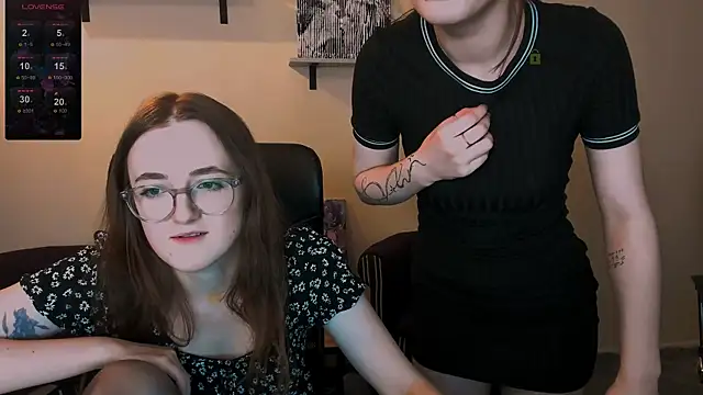 luna berryy online show from December 7, 2024, 5:26 am