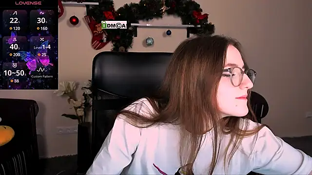 luna berryy online show from January 3, 2025, 11:33 pm