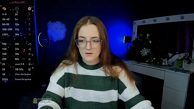 luna berryy online show from January 11, 2025, 8:43 pm