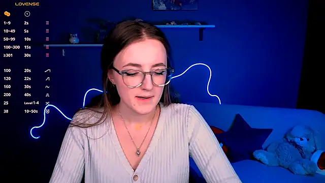 luna berryy online show from February 12, 2025, 8:29 pm