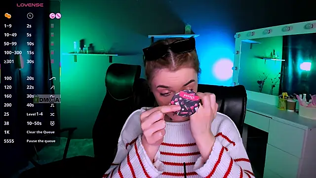 luna berryy online show from March 2, 2025, 3:13 am