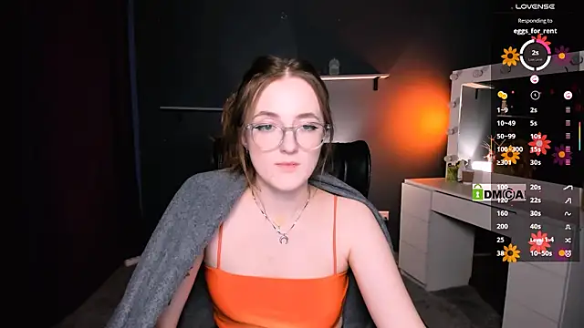 luna berryy online show from March 22, 2025, 2:48 am