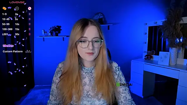 luna berryy online show from September 23, 2025, 1:14 pm