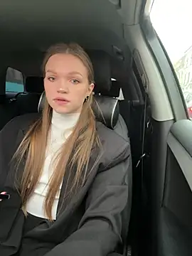 KitteCat online show from December 21, 2024, 10:50 am