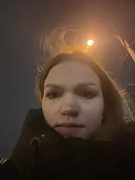 KitteCat online show from December 28, 2024, 5:02 am