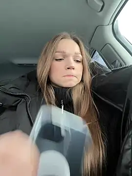 KitteCat online show from January 8, 2025, 8:27 am