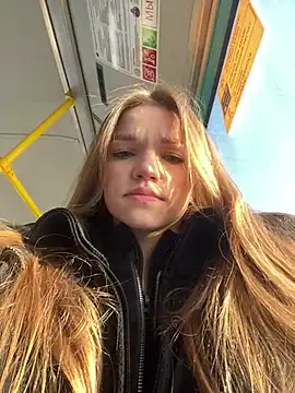 KitteCat online show from February 4, 2025, 9:38 am