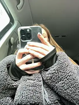 KitteCat online show from February 15, 2025, 10:11 am