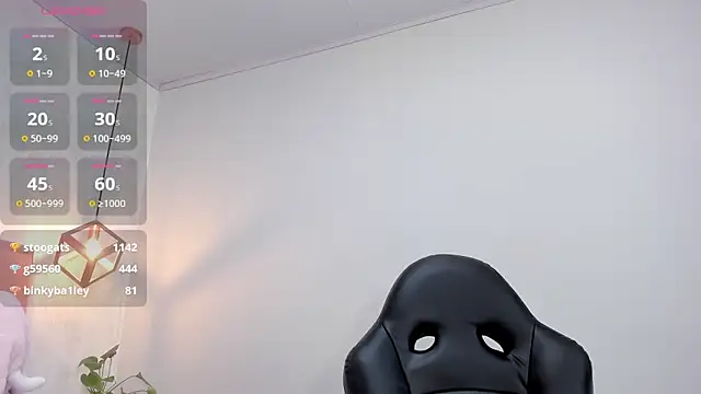 MAYROBERTSS online show from December 7, 2024, 3:30 pm