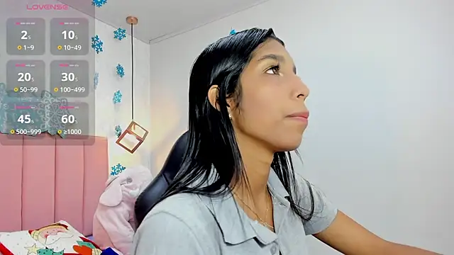 MAYROBERTSS online show from January 4, 2025, 12:05 pm