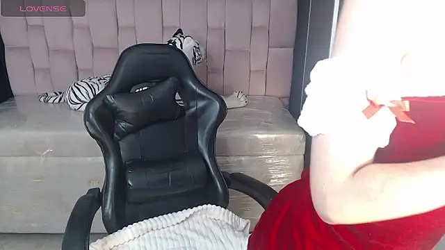 Snapshot of jesi_daniels_b chatting on December 1, 2024, 7:58 pm jesi daniels b online show from December 1, 2024, 7:58 pm