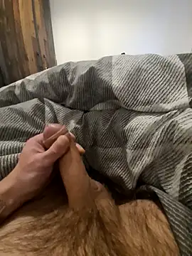 NiceBone000 online show from December 4, 2025, 2:04 pm