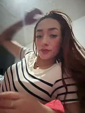 Snapshot of ariiel_ chatting on January 24, 2025, 4:59 am ariiel online show from January 24, 2025, 4:59 am