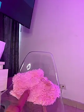 Snapshot of ariiel_ chatting on March 5, 2025, 10:32 pm ariiel online show from March 5, 2025, 10:32 pm