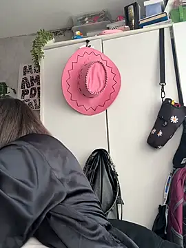 BellaBoux4 online show from March 20, 2026, 4:45 pm