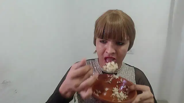 Snapshot of estefania224 chatting on June 10, 2026, 12:37 pm estefania224 online show from June 10, 2026, 12:37 pm