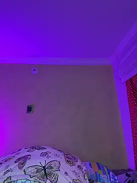 aurora divine online show from February 23, 2026, 9:01 pm