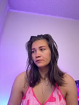 Snapshot of aurora_divine chatting on June 11, 2026, 8:40 pm aurora divine online show from June 11, 2026, 8:40 pm
