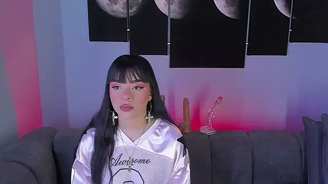 maddy walker online show from January 7, 2025, 9:03 pm