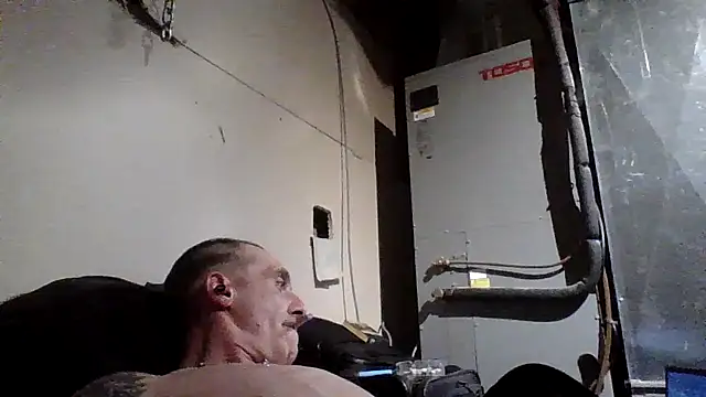 CandiedPompano online show from October 21, 2025, 4:02 am