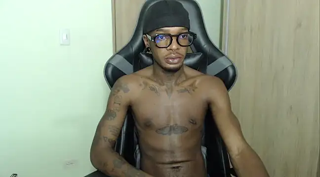 Snapshot of asaapr chatting on December 8, 2024, 6:22 am asaapr online show from December 8, 2024, 6:22 am