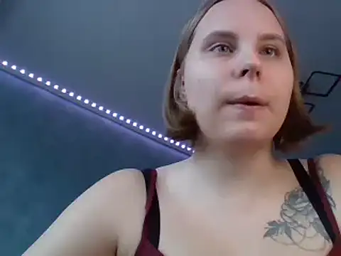 Snapshot of Thalia__Star chatting on December 11, 2024, 9:09 am Thalia Star online show from December 11, 2024, 9:09 am