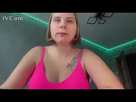 Snapshot of Thalia__Star chatting on December 20, 2024, 10:27 am Thalia Star online show from December 20, 2024, 10:27 am