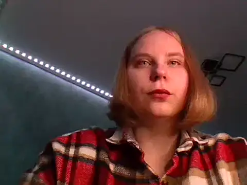 Snapshot of Thalia__Star chatting on January 3, 2025, 6:01 am Thalia Star online show from January 3, 2025, 6:01 am