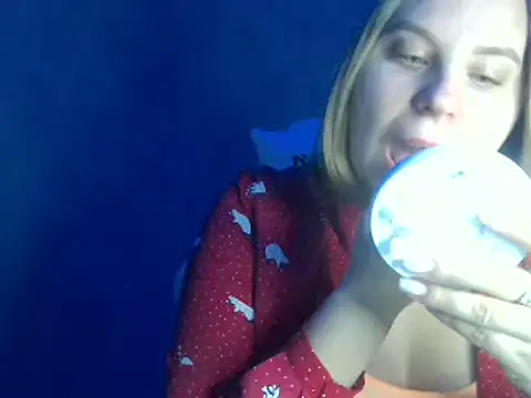 Snapshot of Thalia__Star chatting on January 23, 2025, 5:13 am Thalia Star online show from January 23, 2025, 5:13 am