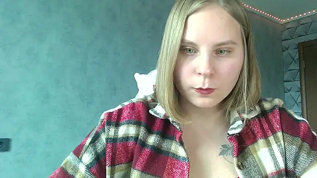 Snapshot of Thalia__Star chatting on January 25, 2025, 11:23 am Thalia Star online show from January 25, 2025, 11:23 am