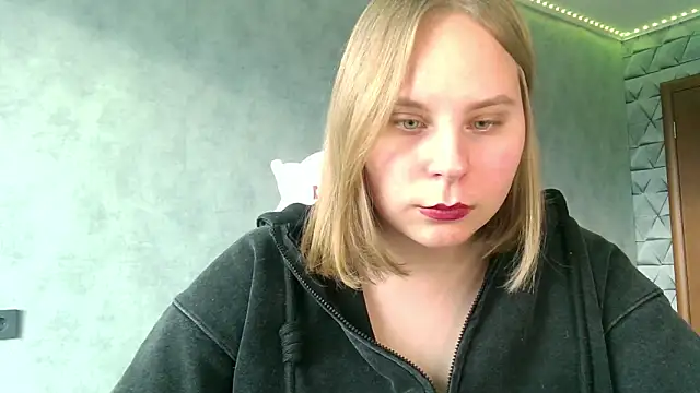 Snapshot of Thalia__Star chatting on January 26, 2025, 11:17 am Thalia Star online show from January 26, 2025, 11:17 am